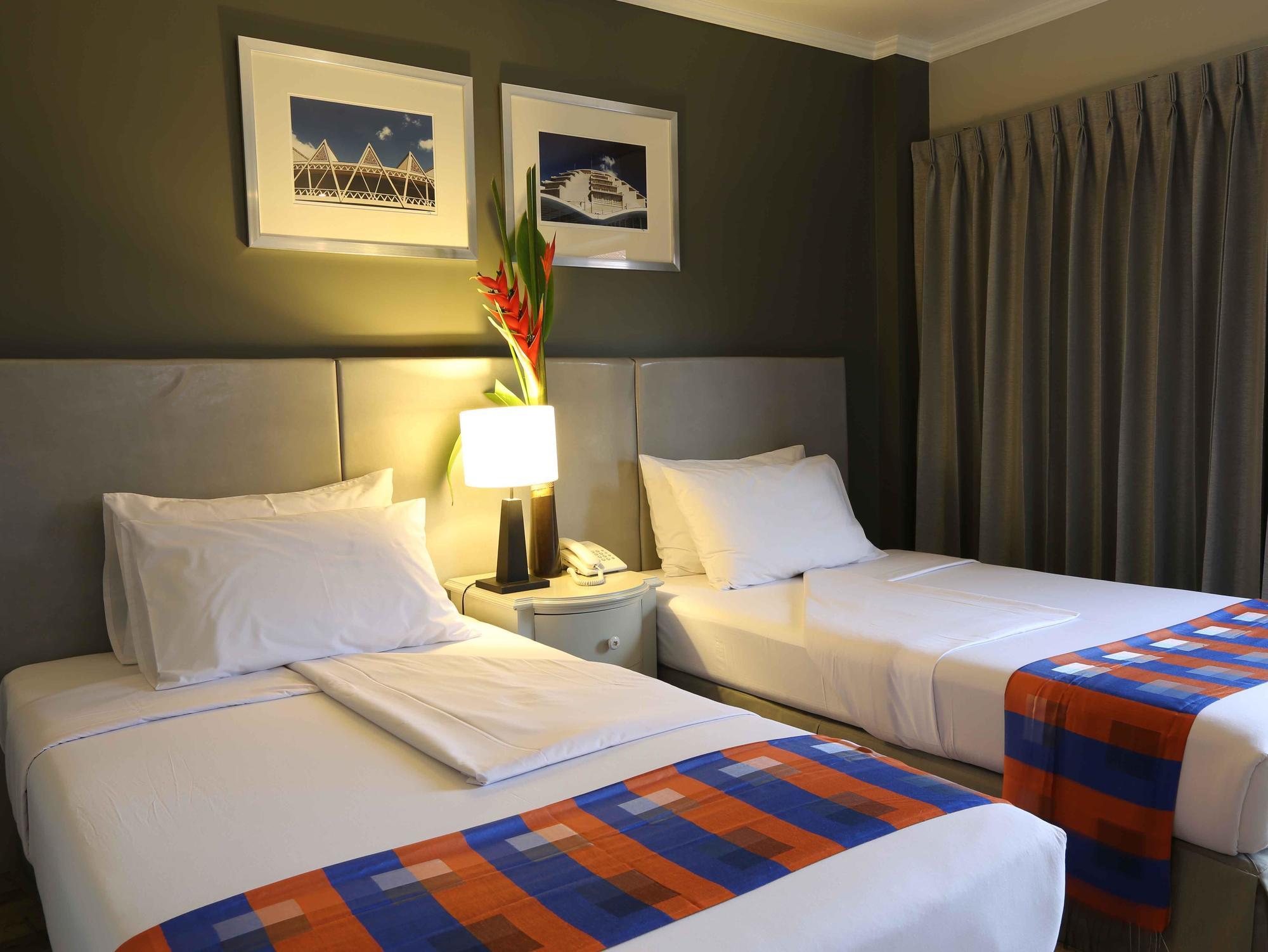 The Regent Park Hotel Phnom Penh Bagian luar foto