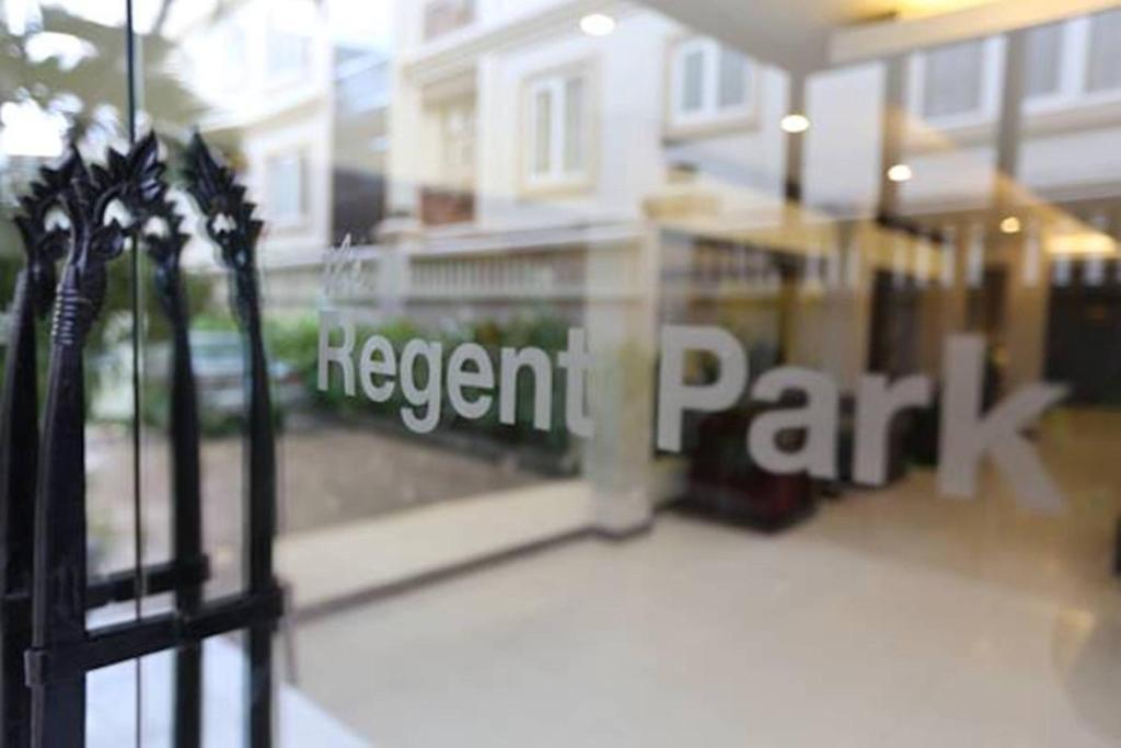 The Regent Park Hotel Phnom Penh Bagian luar foto