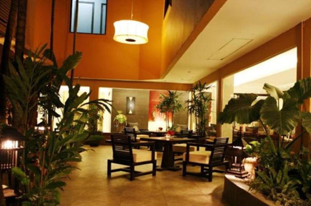 The Regent Park Hotel Phnom Penh Bagian luar foto